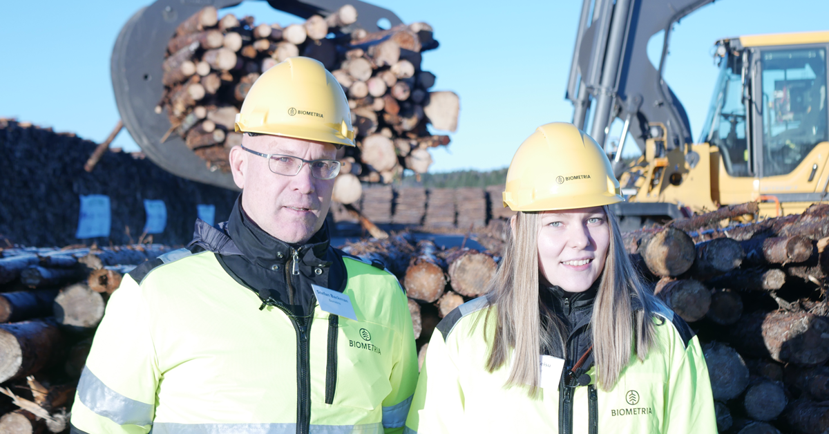 Världspremiär för fjärrstyrd och 5G-uppkopplad virkeslastare